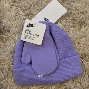 Nike Toddler Hat/Mitten set NWT 2-4T
